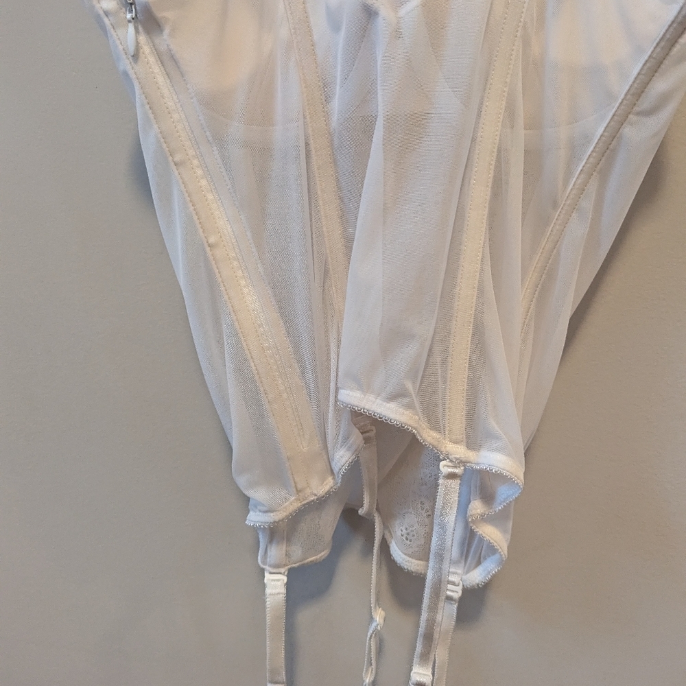 Victoria's Secret Sheer Ivory Lace Corset Bustier Bridal Coquette - Picture 7 of 13